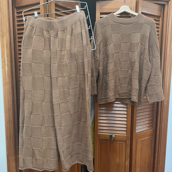 Marvin Ruby Phyllis Sweater Pant & Georgie sweater - Picture 6 of 10